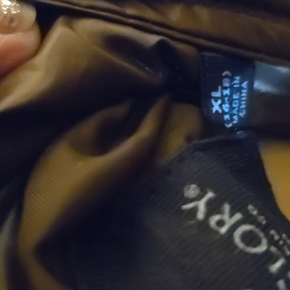 Vest - Picture 6 of 7